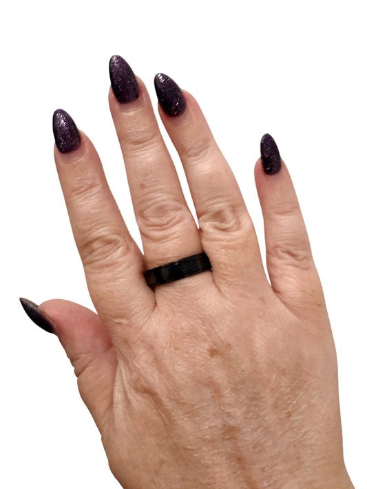 Black Spin Ring